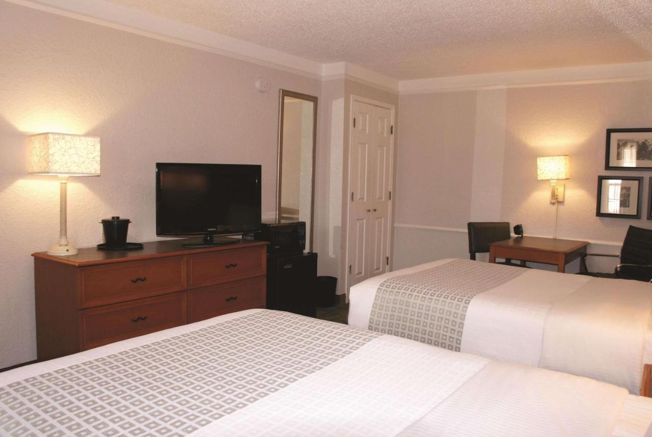 Hotel Baymont By Wyndham Lubbock - Downtown Civic Center Zewnętrze zdjęcie