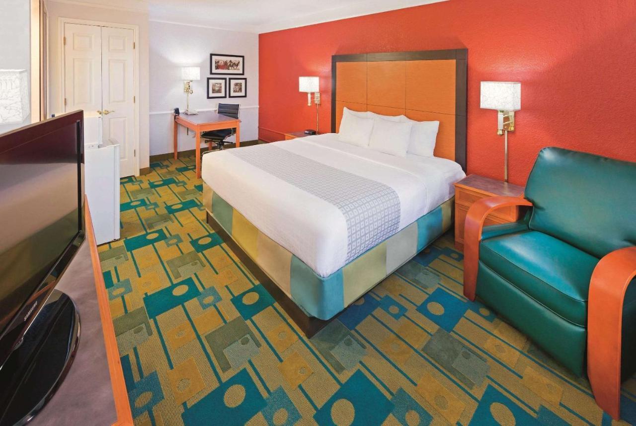 Hotel Baymont By Wyndham Lubbock - Downtown Civic Center Zewnętrze zdjęcie
