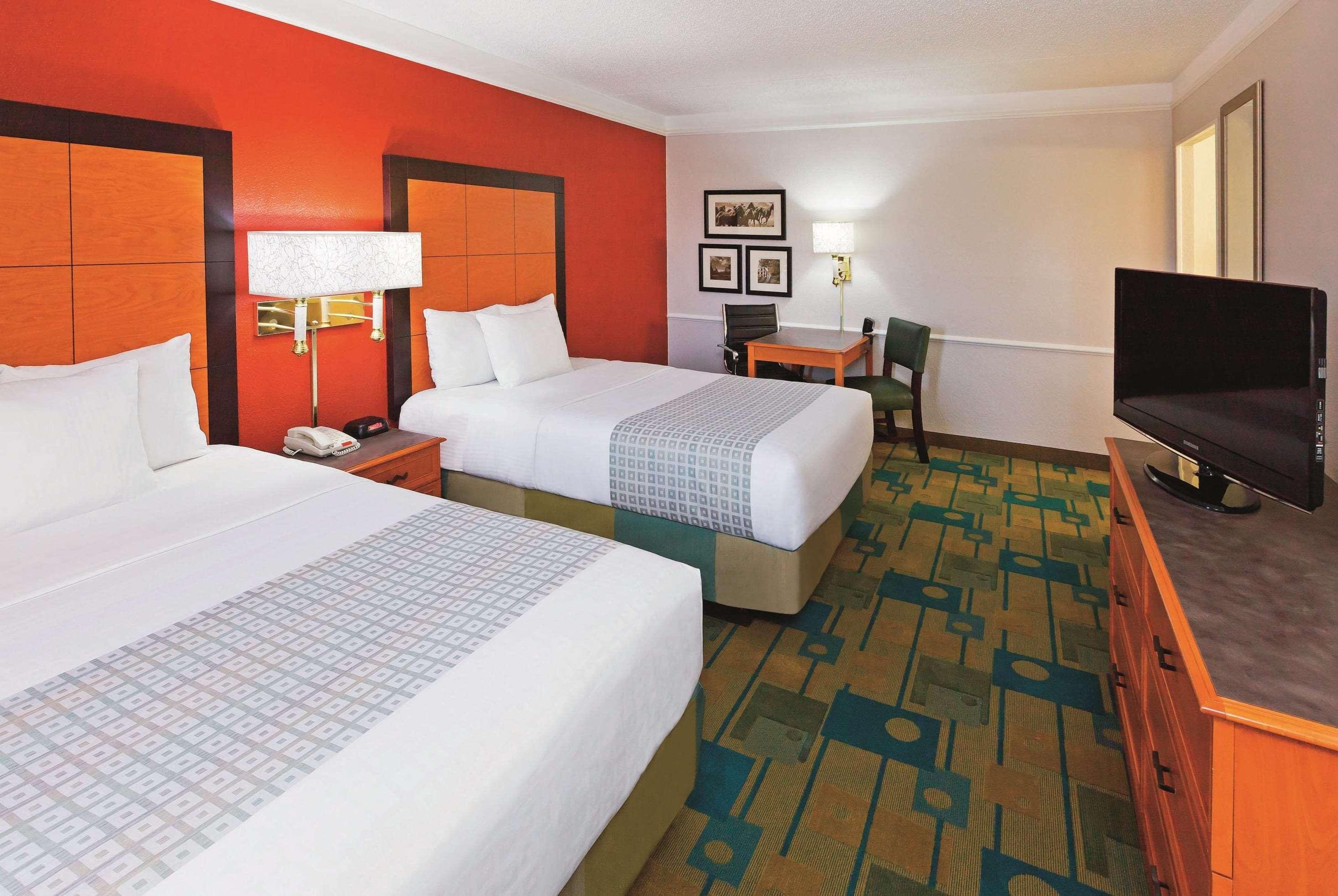 Hotel Baymont By Wyndham Lubbock - Downtown Civic Center Zewnętrze zdjęcie